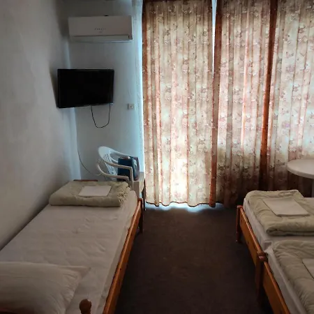 Zlatevi 3* ابزور