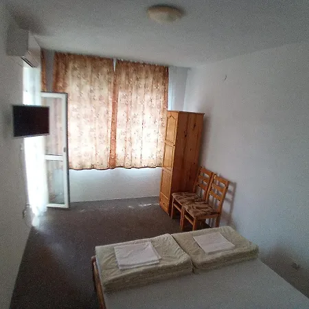 Zlatevi Guest house 3*