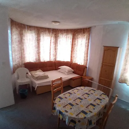 Guest house Zlatevi