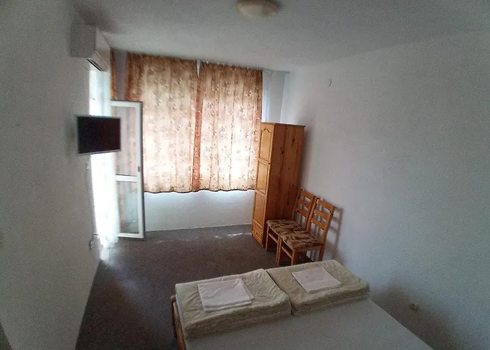 Zlatevi Guest house 3*